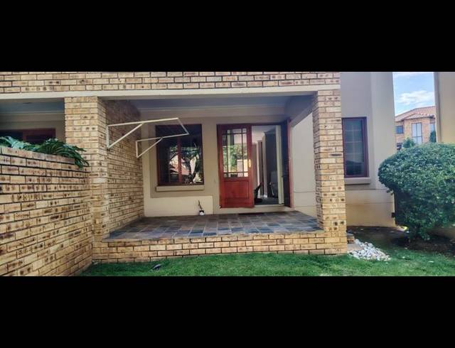 2 BEDROOM TOWNHOUSE FOR SALE IN WILLOWBROOK